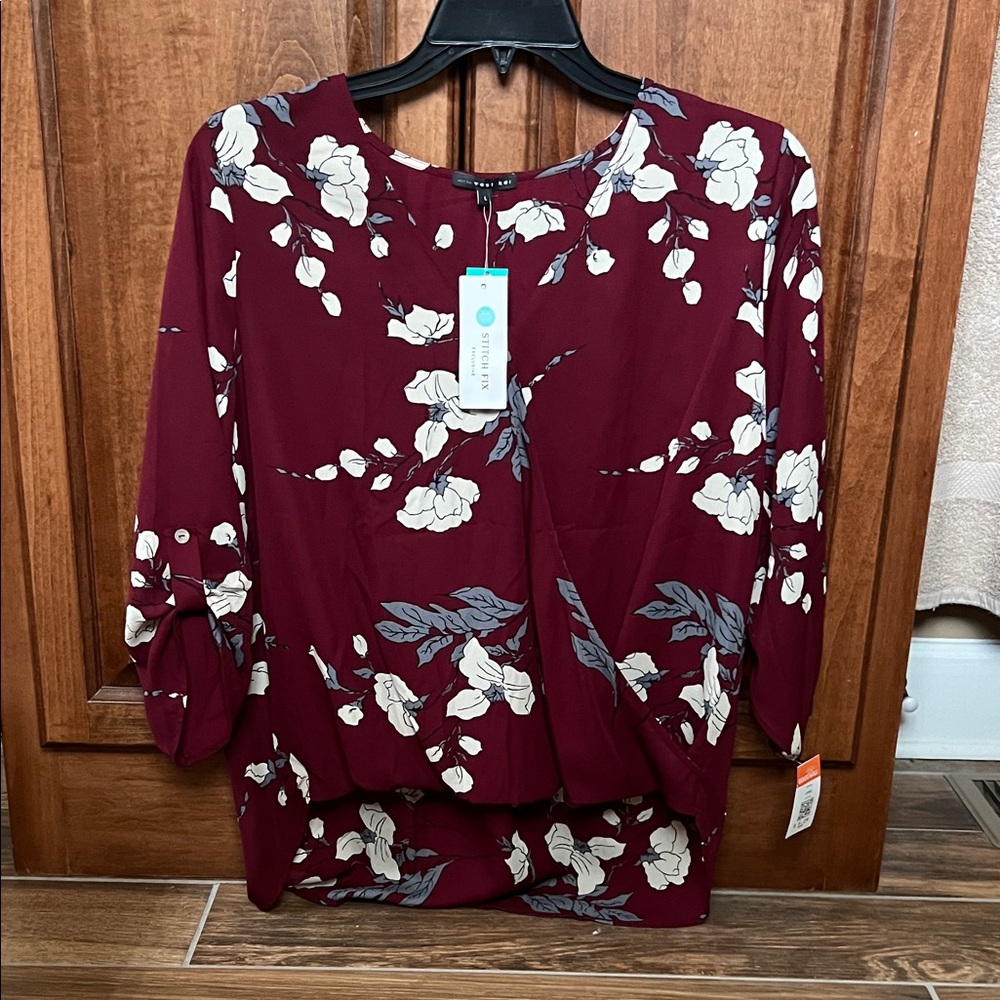 Stitch Fix West Kei Floral Women's Top - Burgundy and White